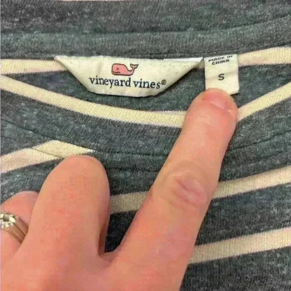 Vineyard Vines Crewneck Stripped Sweatshirt Women’s Size Small - Picture 7 of 7